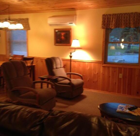 Люкс, Rough Cut Lodge