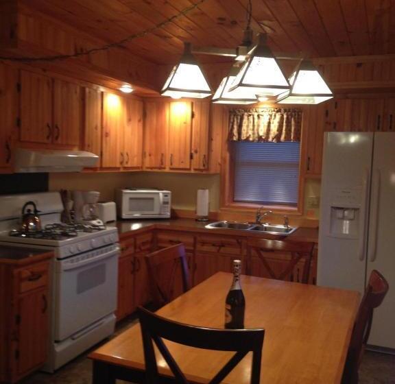 Люкс, Rough Cut Lodge