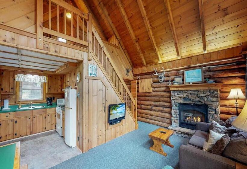 Хижина, Rough Cut Lodge