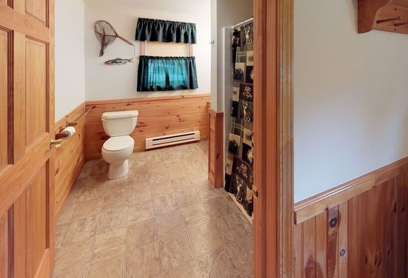 Хижина, Rough Cut Lodge