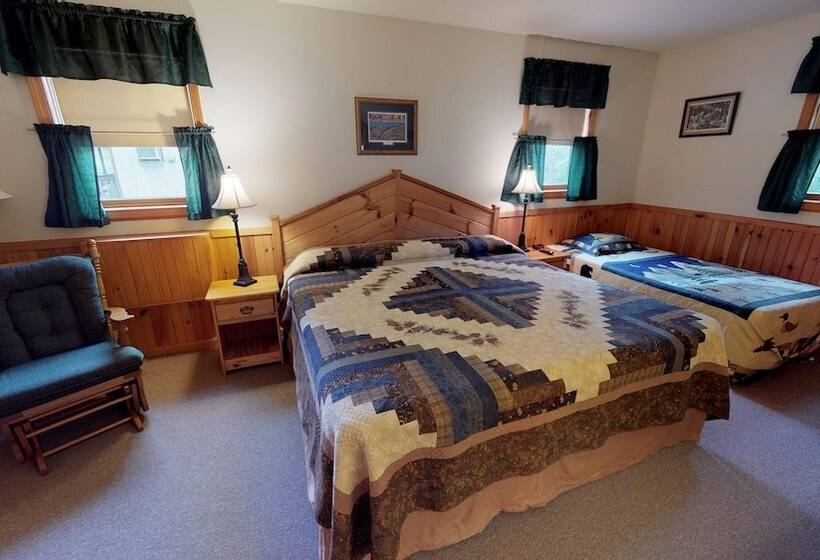 Хижина, Rough Cut Lodge