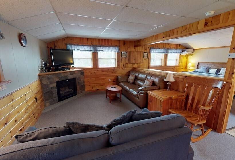 Люкс, Rough Cut Lodge