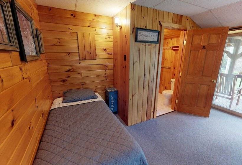 Люкс, Rough Cut Lodge