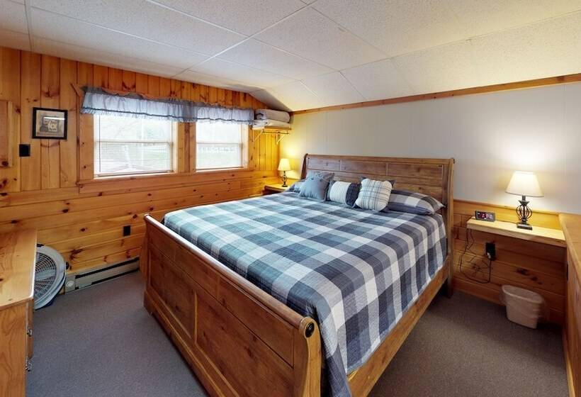 Люкс, Rough Cut Lodge