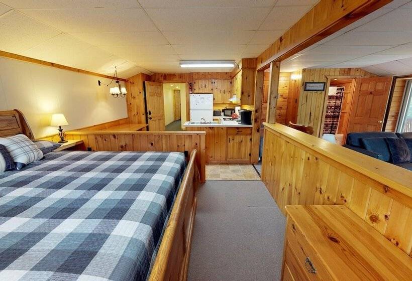 Люкс, Rough Cut Lodge