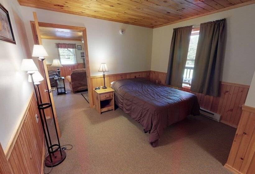 Люкс Повышенной Комфортности, Rough Cut Lodge