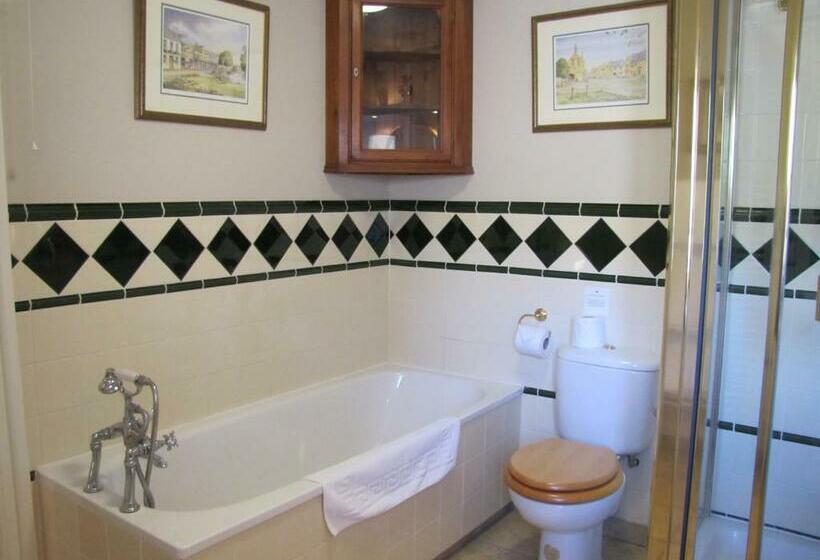 غرفة ديلوكس سرير كينج, The Inn At Fossebridge