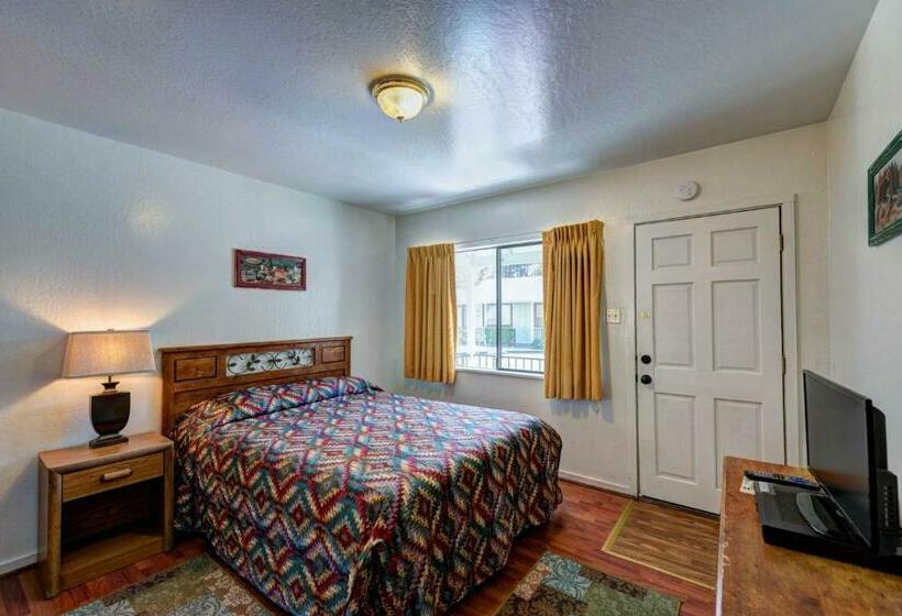 디럭스 룸, Lake Shasta Lodge