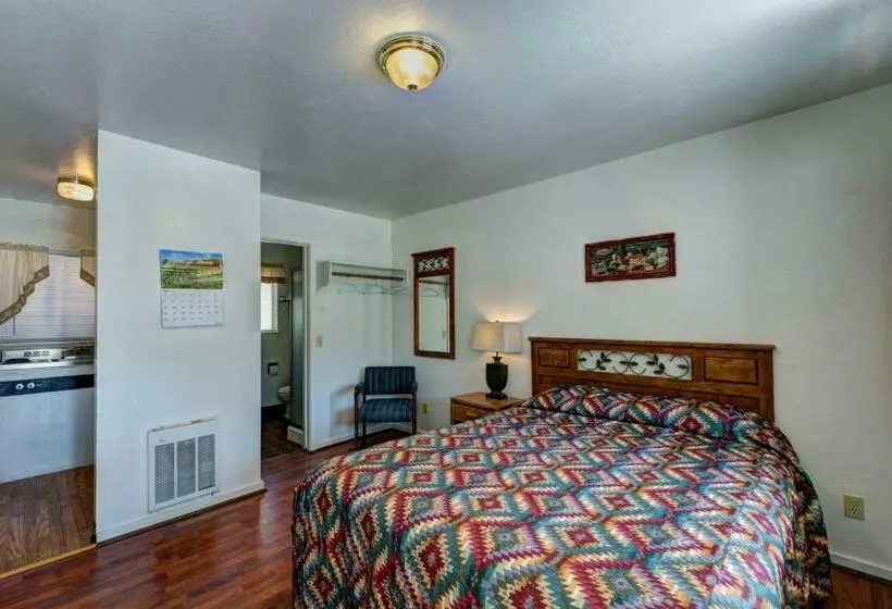 デラックスルーム, Lake Shasta Lodge