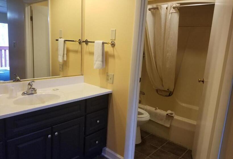 발코니가 있는 스위트, Perry O Inn & Suites