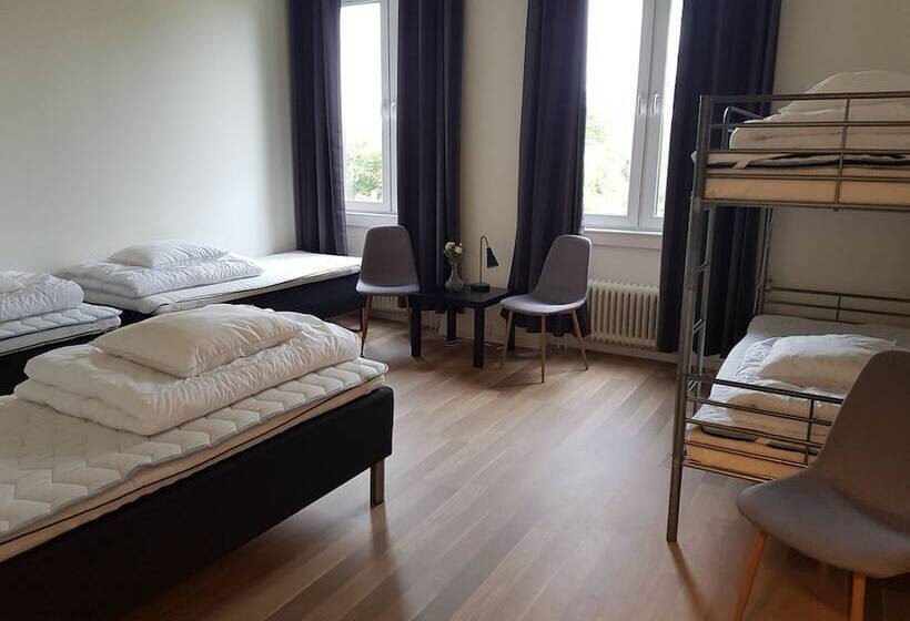 חדר משפחתי חדר אמבטיה משותף, Alkoven Logi