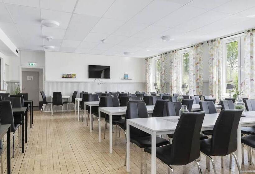 חדר משפחתי חדר אמבטיה משותף, Alkoven Logi