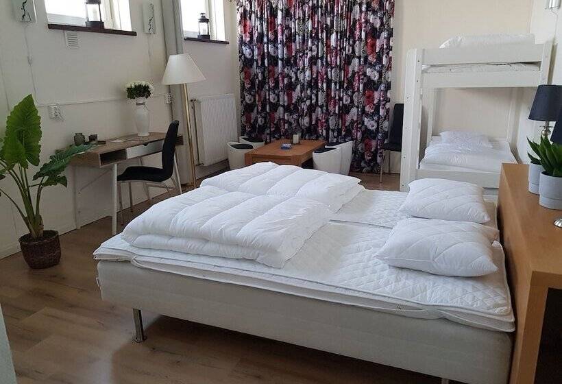 חדר משפחתי חדר אמבטיה משותף, Alkoven Logi