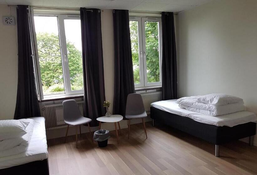 חדר משפחתי חדר אמבטיה משותף, Alkoven Logi