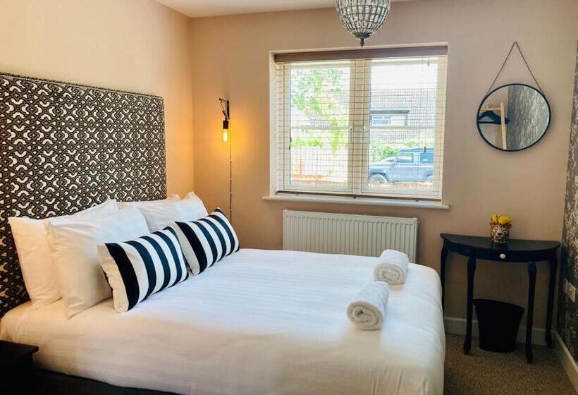 Семейный Номер, The Red Lion Stevington