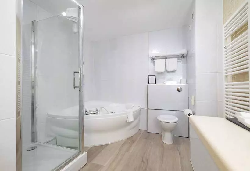 Juniorsviitti Merinäkymä, Bayview