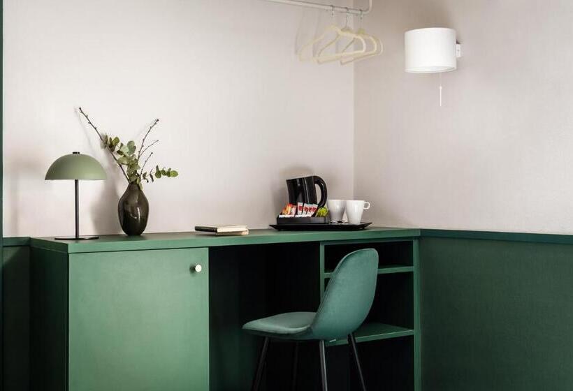 اتاق اکونومی, Bypillow Mothern