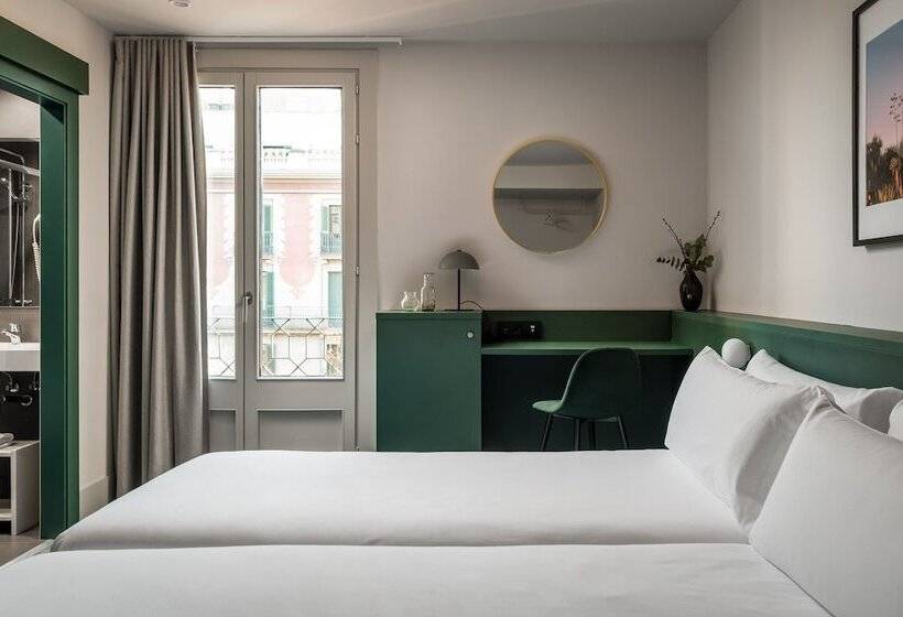 带城市景观的标准间, Bypillow Mothern