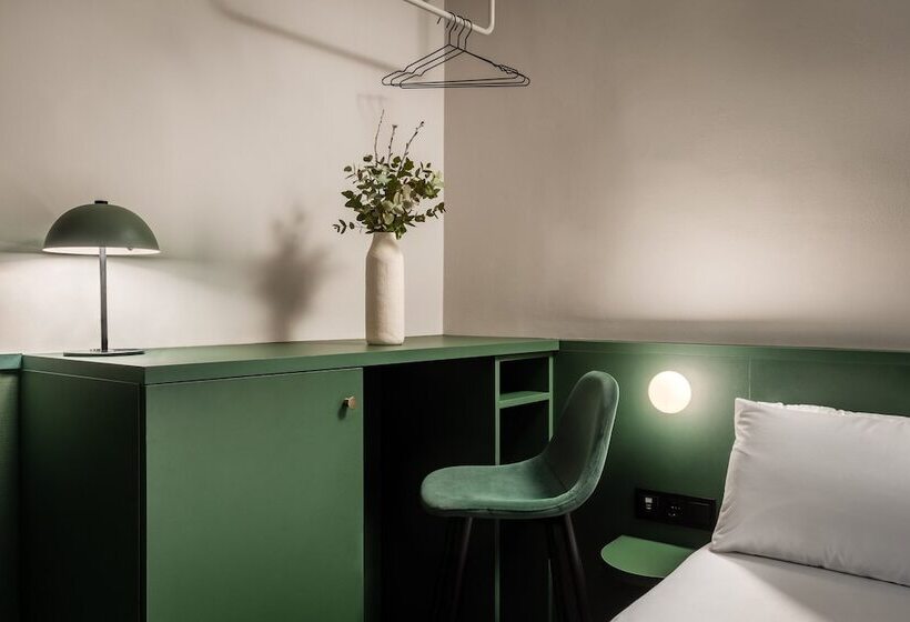 اتاق اکونومی, Bypillow Mothern