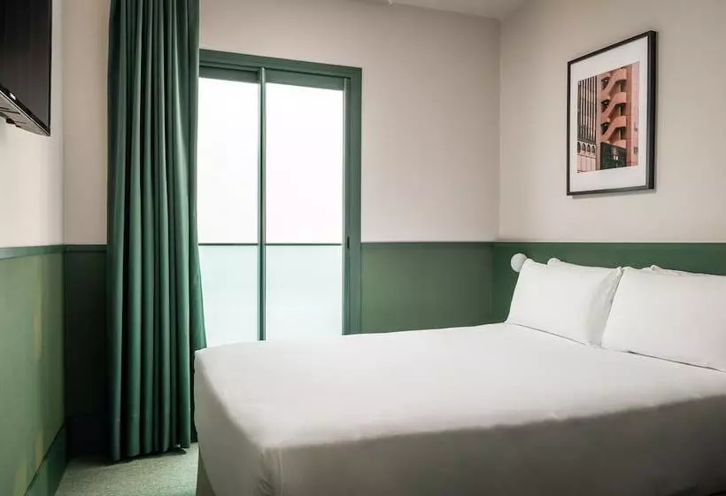 اتاق اکونومی, Bypillow Mothern