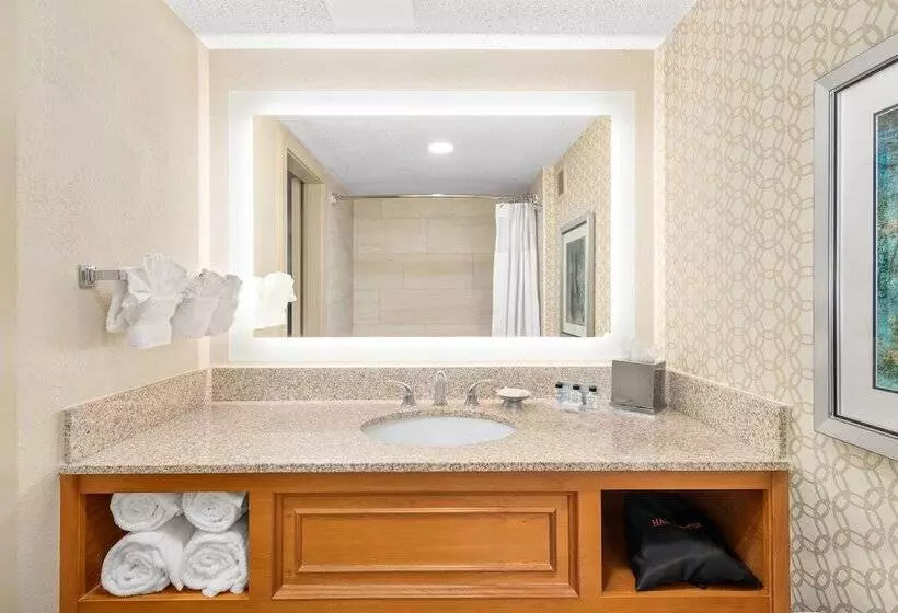 اتاق استاندارد, Doubletree By Hilton Fort Myers At Bell Tower Shops