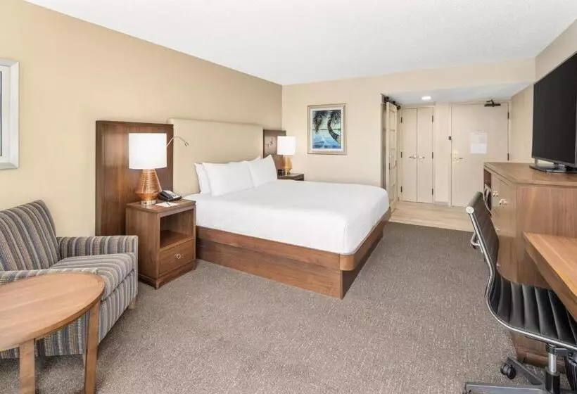 اتاق اجرایی با تخت بزرگ, Doubletree By Hilton Fort Myers At Bell Tower Shops