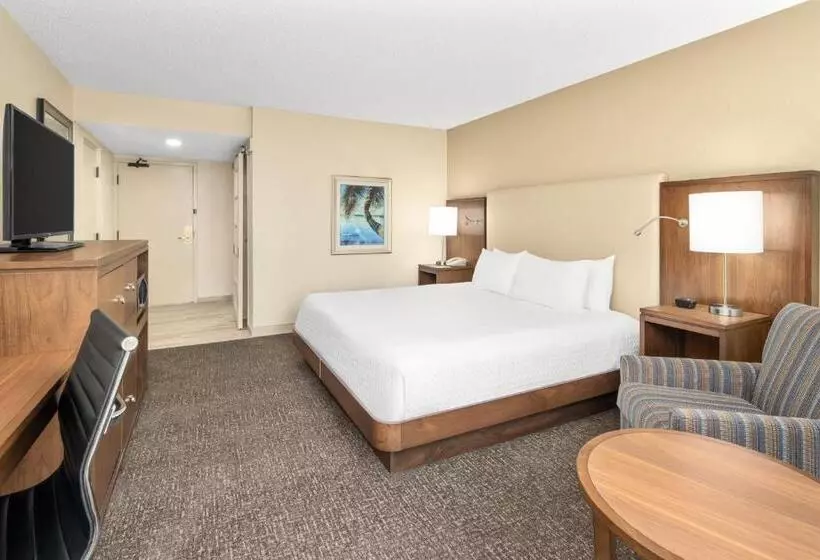 اتاق استاندارد با تخت بزرگ برای معلولان, Doubletree By Hilton Fort Myers At Bell Tower Shops