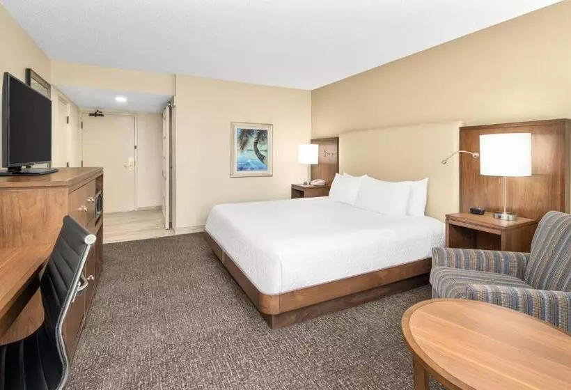 اتاق استاندارد با تخت بزرگ برای معلولان, Doubletree By Hilton Fort Myers At Bell Tower Shops