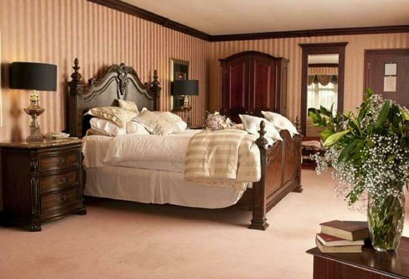 패밀리 룸, Devon Inn