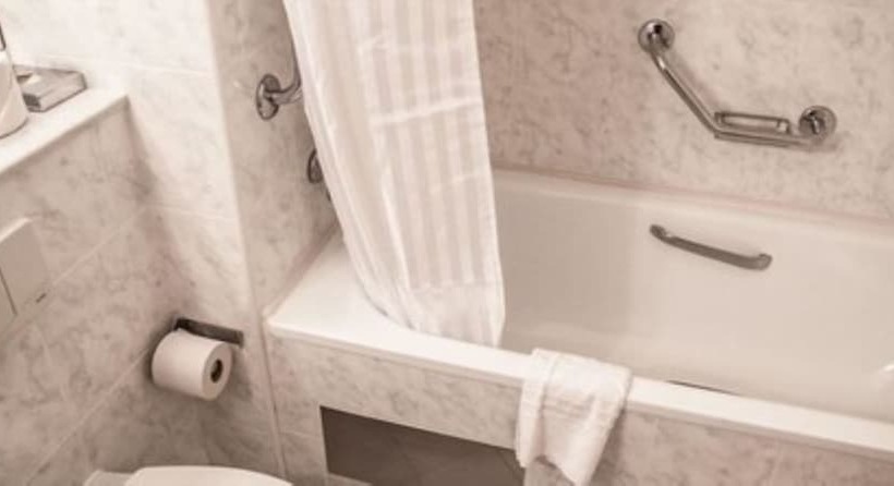 חדר סטנדרט, Dillon’s