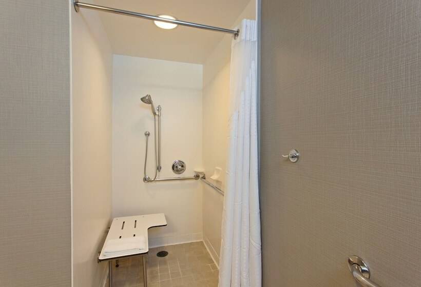 Pokój Standard 2 Łóżka Małżeńskie, Holiday Inn Express Hotel & Suites Fisherman S Wharf, An Ihg
