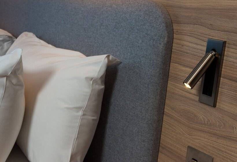 Номер Стандарт, Holiday Inn Express Glasgow Airport, An Ihg