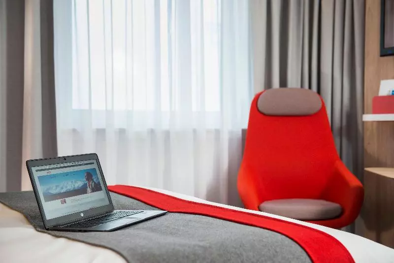 身障者適用スタンダードルーム, Holiday Inn Express   Glasgow Airport, An Ihg