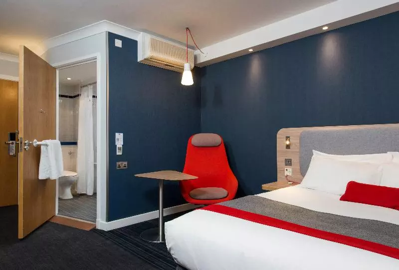 身障者適用スタンダードルーム, Holiday Inn Express   Glasgow Airport, An Ihg