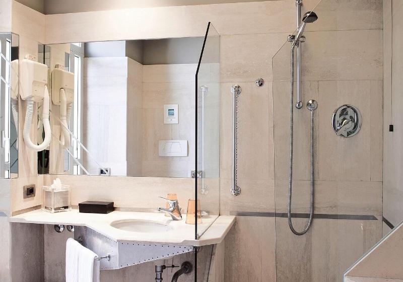 חדר דלוקס, Isa