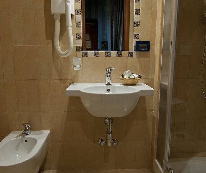 3-Bett-Standardzimmer, Lirico