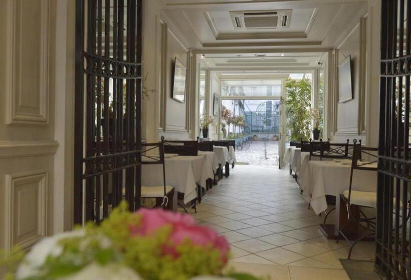 スタンダードルーム, Unic Renoir Saint Germain