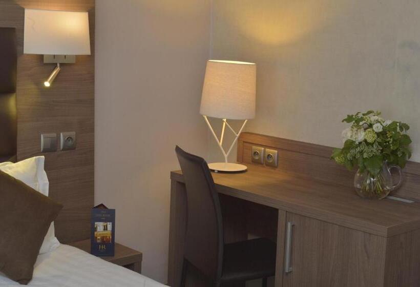 スタンダードルーム, Unic Renoir Saint Germain