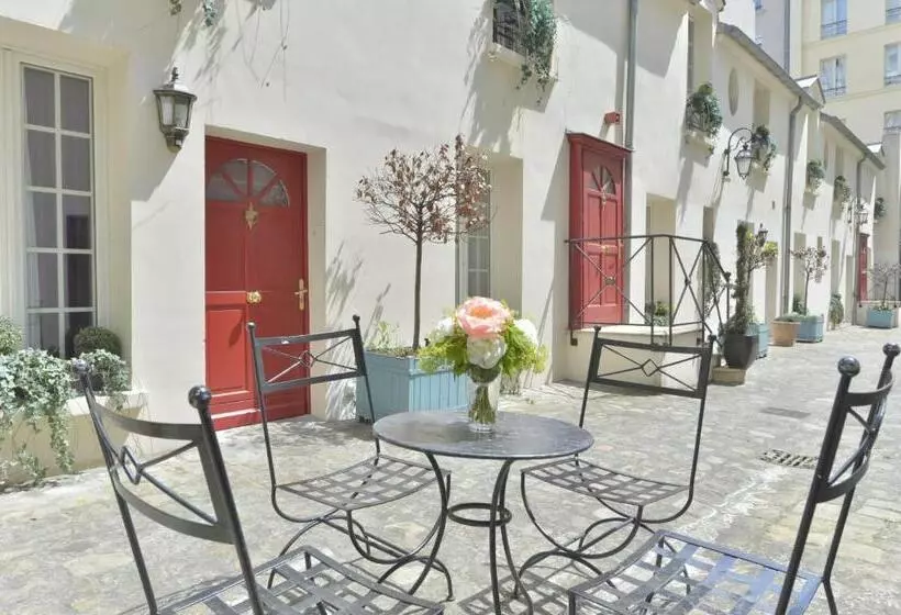 اتاق استاندارد سه نفره, Unic Renoir Saint Germain