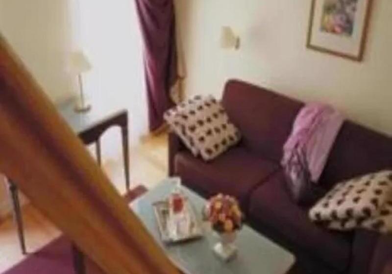 スタンダード4人部屋, Unic Renoir Saint Germain