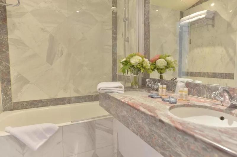 スタンダードシングルルーム, Unic Renoir Saint Germain