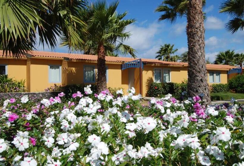 اتاق استاندارد سه تخته با چشمانداز باغ, Voi Vila Do Farol Resort