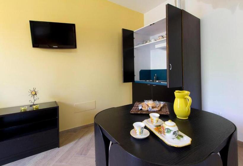 חדר סטנדרט עם מרפסת, B&b Neptunia Fronte Mare