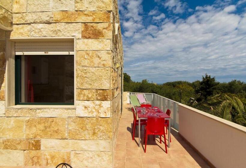 חדר סטנדרט לארבעה נוף לים, B&b Neptunia Fronte Mare