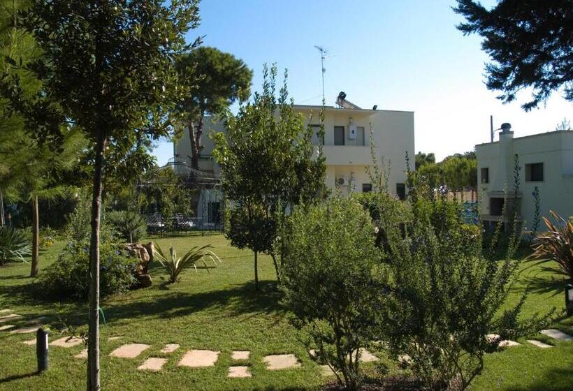 חדר סטנדרט נוף לים עם טרסה, B&b Neptunia Fronte Mare