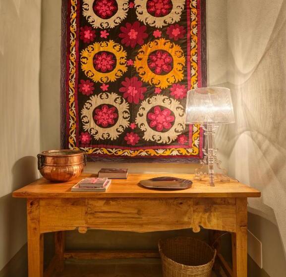 スーペリアールーム, Il Castello Di Tassara