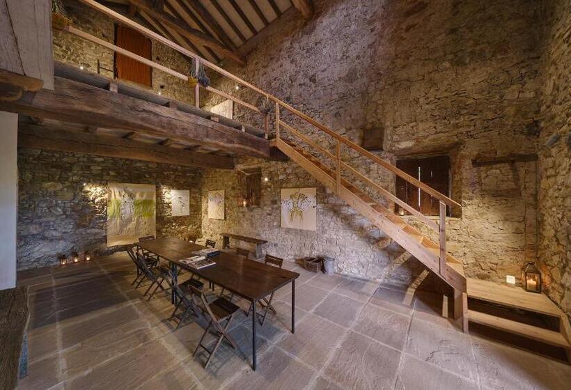 高级大房间, Il Castello Di Tassara