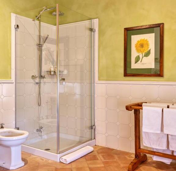 جناح عائلي, Il Castello Di Tassara