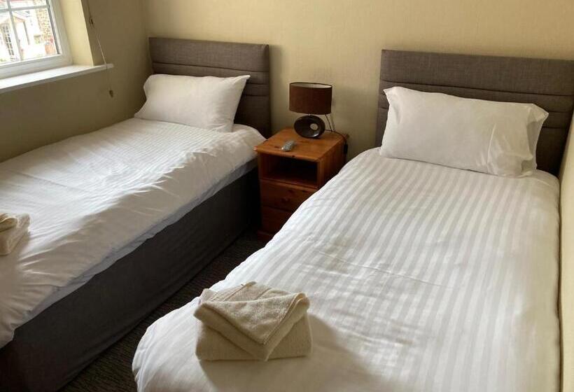 غرفة عائلية, The Waie Inn