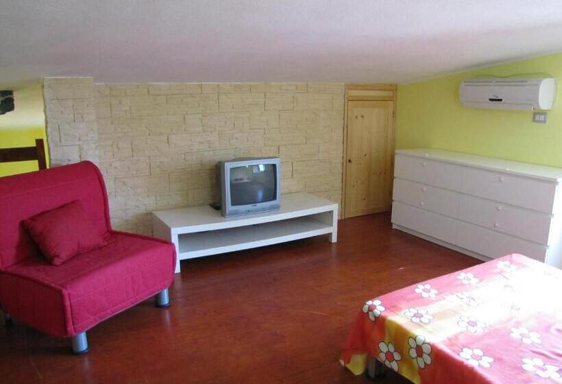 דירת חדר, B&b Monte Gruttas